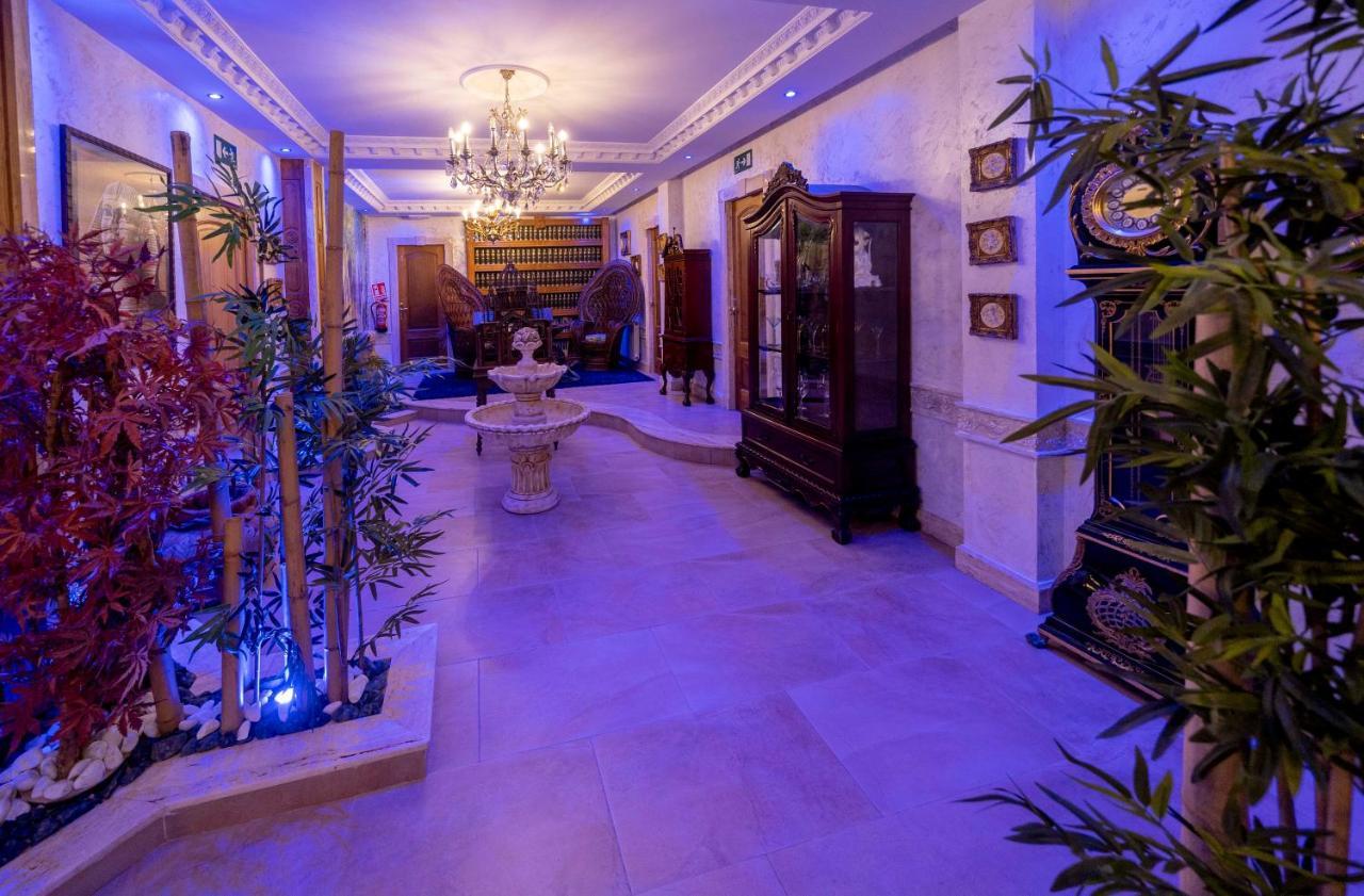 Villa Paraiso Vip Hotel Tematico (Adults Only) Ревилья-де-Камарго Экстерьер фото